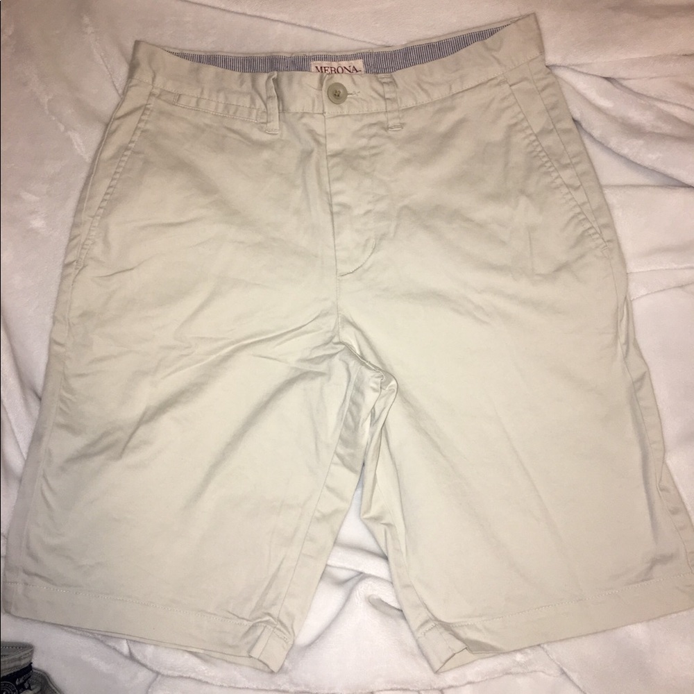 Men’s Merona short. White
